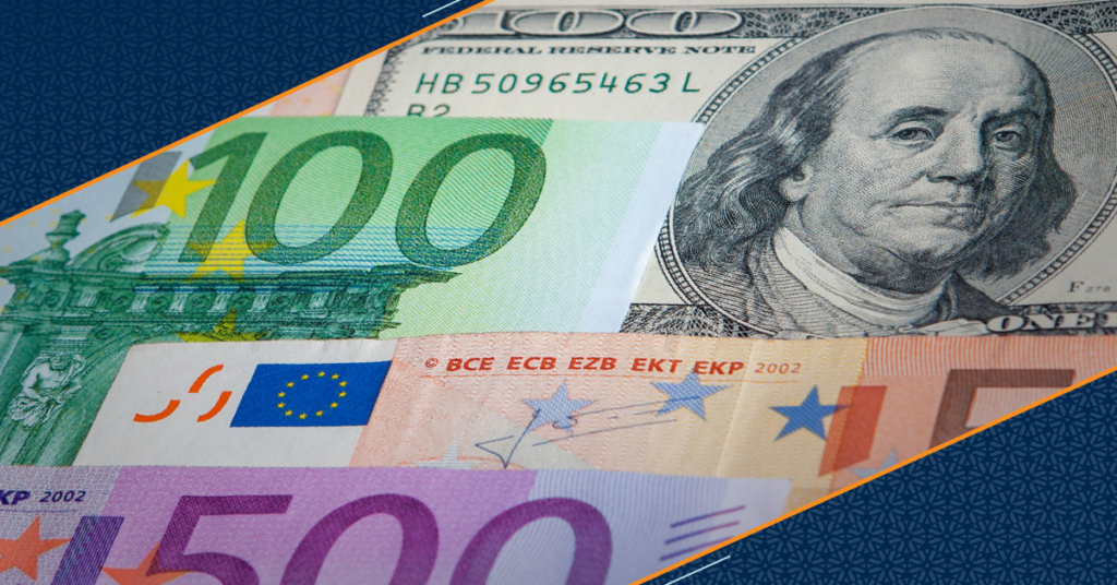EUR/USD with losses